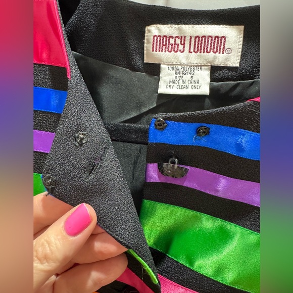 Maggie London Vintage Colorful Striped Women's cropped Jacket size 6 - Picture 3 of 9
